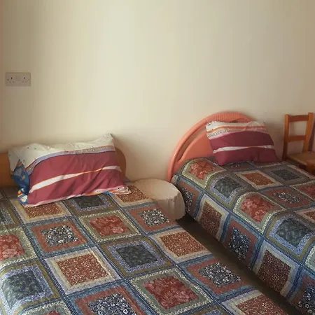 Afentra's Quarto em Acomodações Particulares *