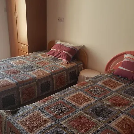 Quarto em Acomodações Particulares Afentra's Salamiou