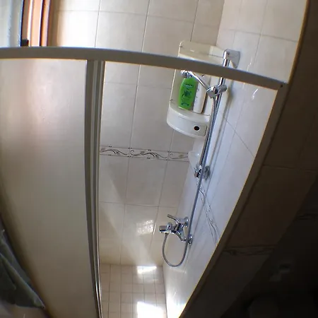 Quarto em Acomodações Particulares Afentra's Salamiou