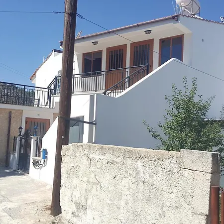 Afentra's * Salamiou
